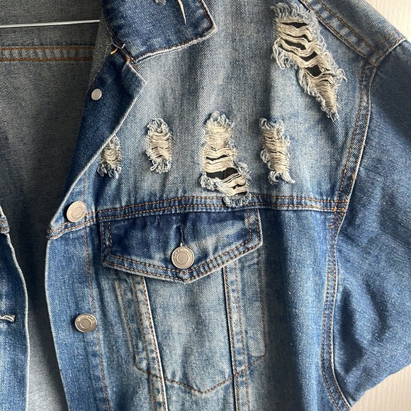 Streetwear Society Oversized Distressed Jean Jacket - Picture 4 of 6